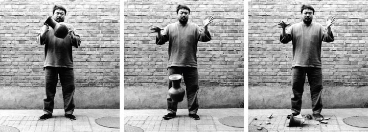 Aww 316A Walthercollection Aiweiwei Droppingahandynastyurn 1995 72Dpi