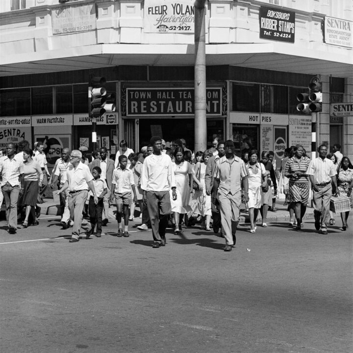 DG 1414 Goldblatt David In Boksburg Saturday Morning At The Corner Of Commissioner And Trichardts Street Boksburg 1979 1980