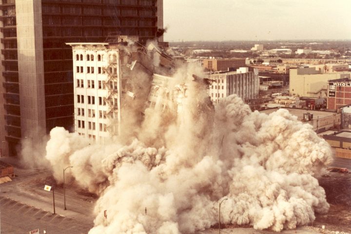 VP-2510.11_Unidentified Photographer_Building Implosion