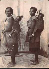 19 C 1500 Zulu mothers