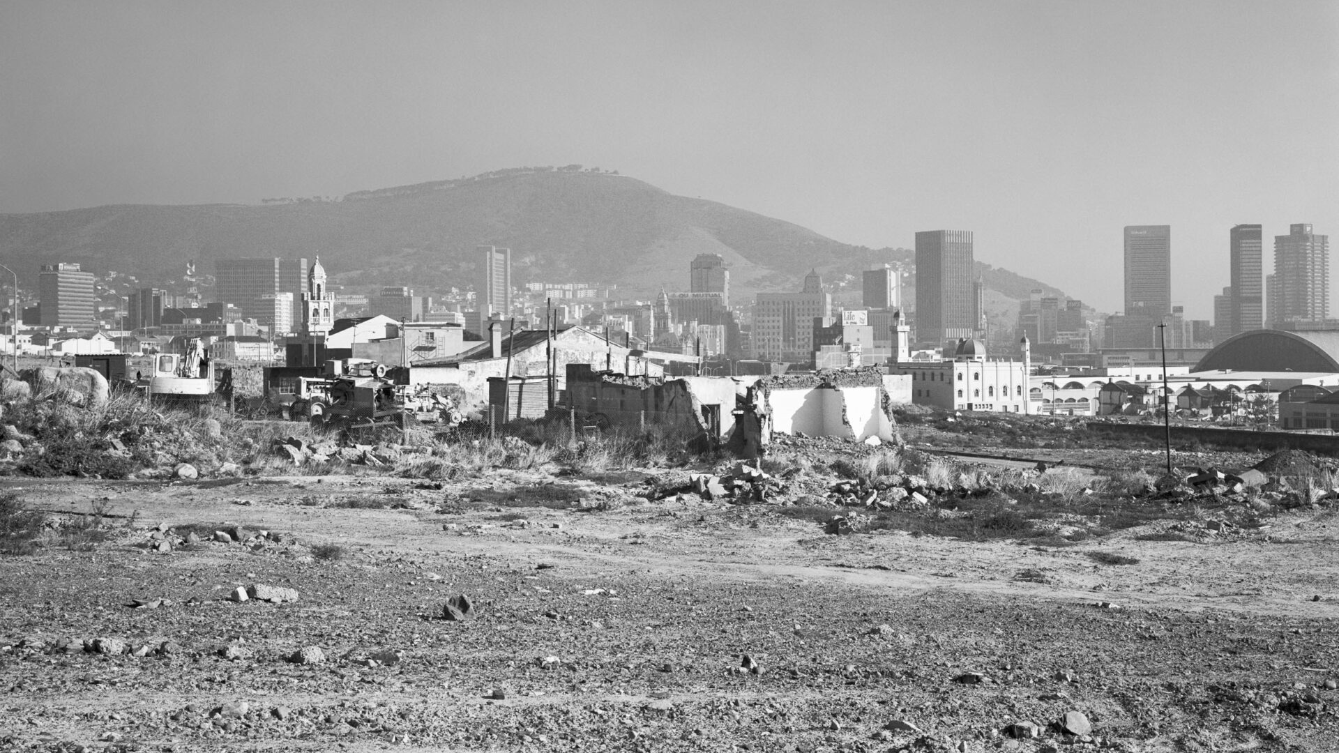 DG 1425 Goldblatt David Structures The Destruction Of District Six Under The Group Areas Act Cape Town 1982